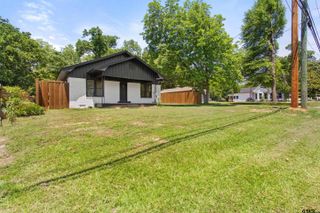 307 W South St., Lindale, TX 75771