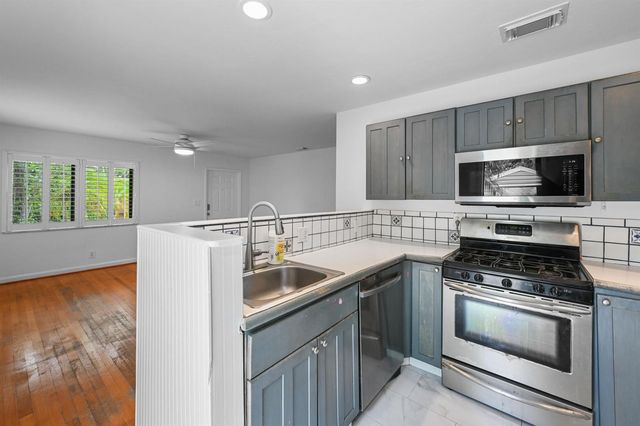 1915 Lake Avenue, West Palm Beach, FL 33401