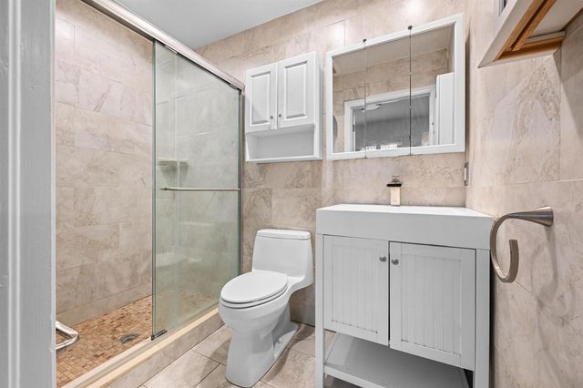 1915 Lake Avenue, West Palm Beach, FL 33401