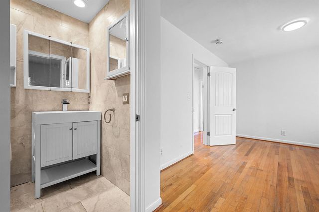 1915 Lake Avenue, West Palm Beach, FL 33401