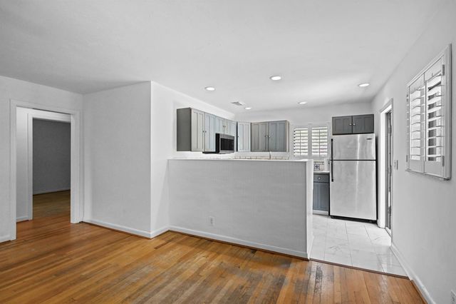 1915 Lake Avenue, West Palm Beach, FL 33401