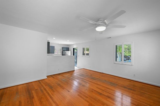 1915 Lake Avenue, West Palm Beach, FL 33401