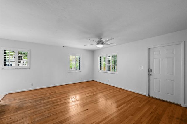 1915 Lake Avenue, West Palm Beach, FL 33401