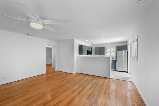 1915 Lake Avenue, West Palm Beach, FL 33401