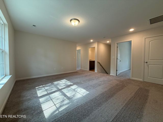 3527 Crimson Circle, Maryville, TN 37801