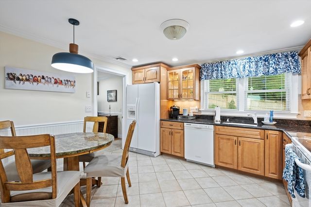 79 Brookville Ave, Brockton, MA 02302