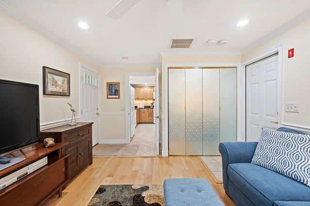 79 Brookville Ave, Brockton, MA 02302