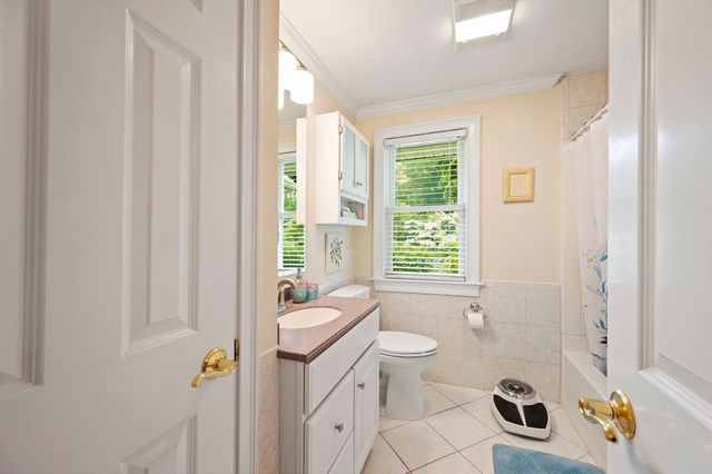 79 Brookville Ave, Brockton, MA 02302