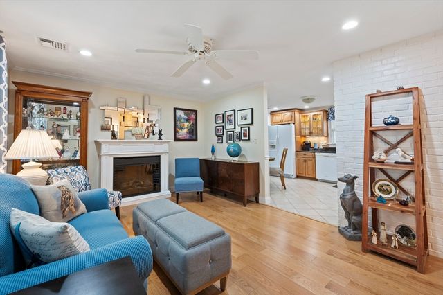 79 Brookville Ave, Brockton, MA 02302