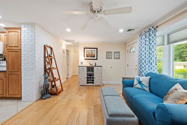 79 Brookville Ave, Brockton, MA 02302