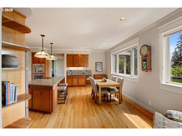 1949 GRAHAM Dr, Eugene, OR 97405