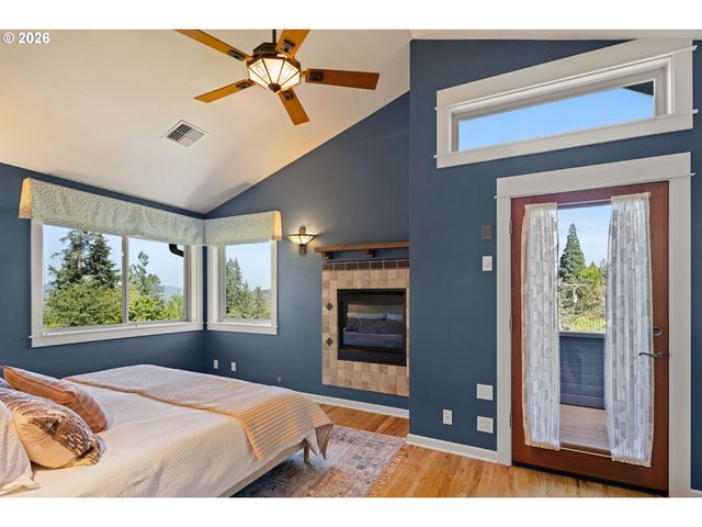 1949 GRAHAM Dr, Eugene, OR 97405