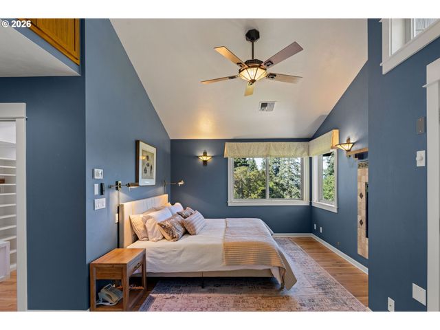 1949 GRAHAM Dr, Eugene, OR 97405