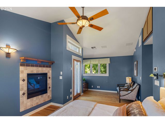 1949 GRAHAM Dr, Eugene, OR 97405