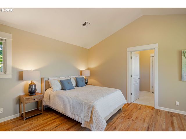 1949 GRAHAM Dr, Eugene, OR 97405