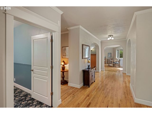 1949 GRAHAM Dr, Eugene, OR 97405
