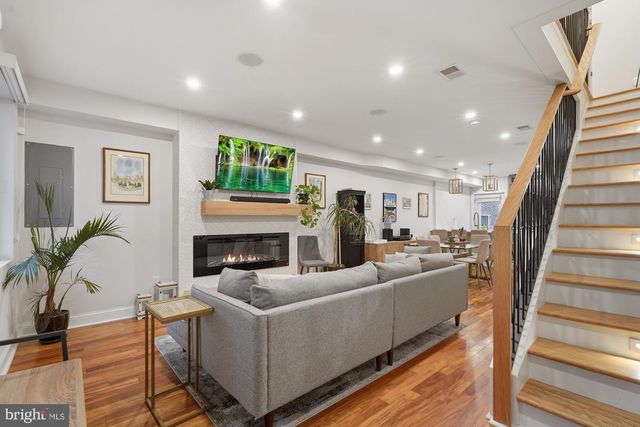 331 W ST NE, Washington, DC 20002