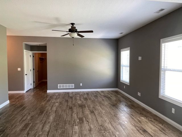 3503 TIMBER RUN DR, Columbia, MO 65203
