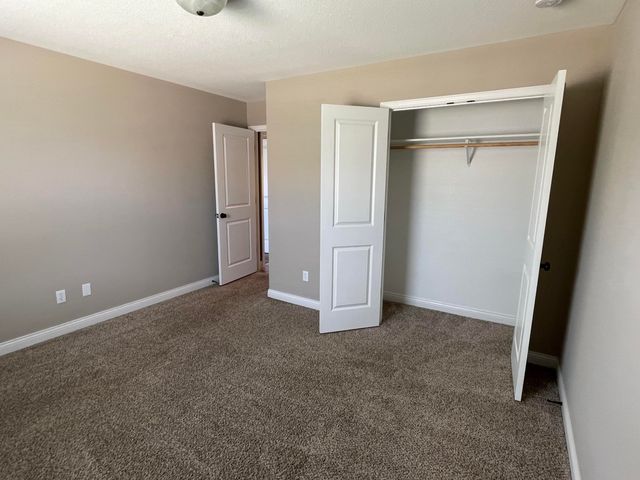 3503 TIMBER RUN DR, Columbia, MO 65203