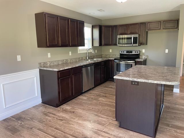 3503 TIMBER RUN DR, Columbia, MO 65203