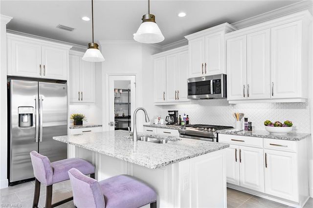 2964 Heritage Pines DR, Fort Myers, FL 33905
