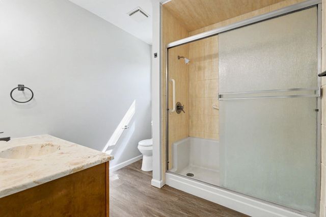 5213 E 20th St N, Wichita, KS 67208