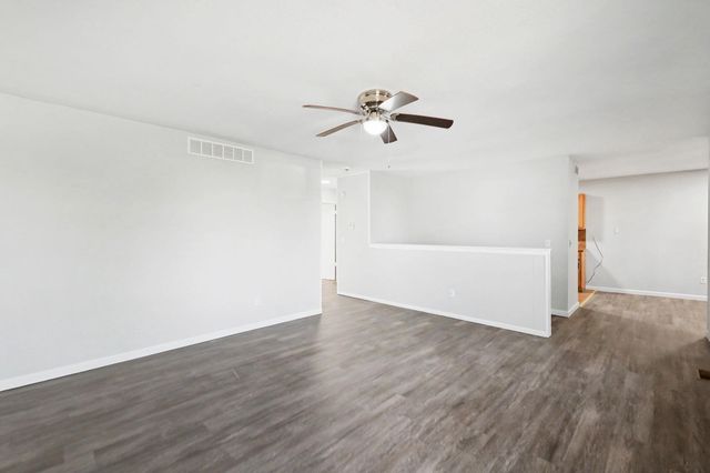 5213 E 20th St N, Wichita, KS 67208