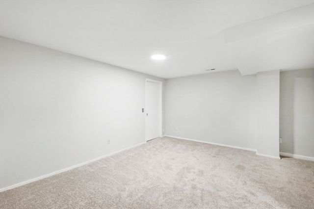 5213 E 20th St N, Wichita, KS 67208