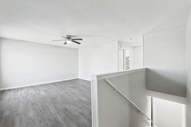 5213 E 20th St N, Wichita, KS 67208