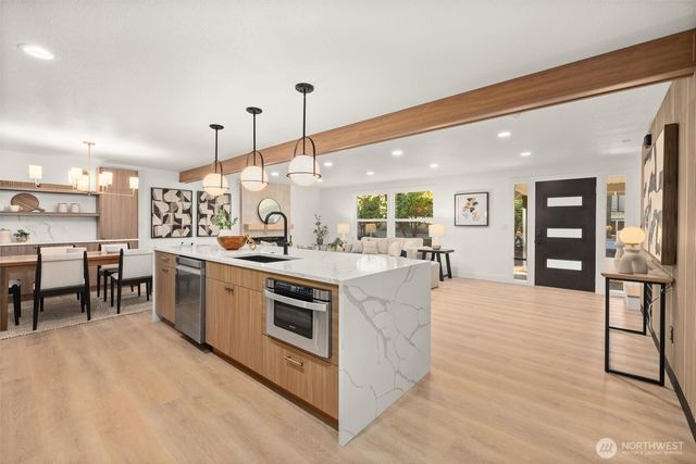 10406 115th Place NE, Kirkland, WA 98033