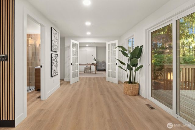 10406 115th Place NE, Kirkland, WA 98033