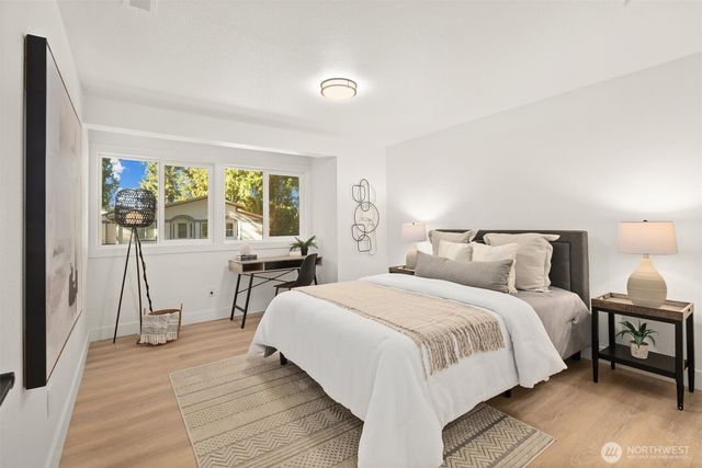 10406 115th Place NE, Kirkland, WA 98033