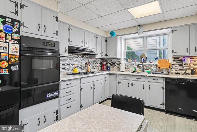 154 W SALAIGNAC ST, Philadelphia, PA 19128