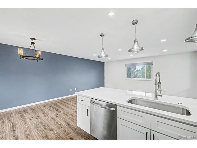 995 W Nolte Dr, Colorado Springs, CO 80916