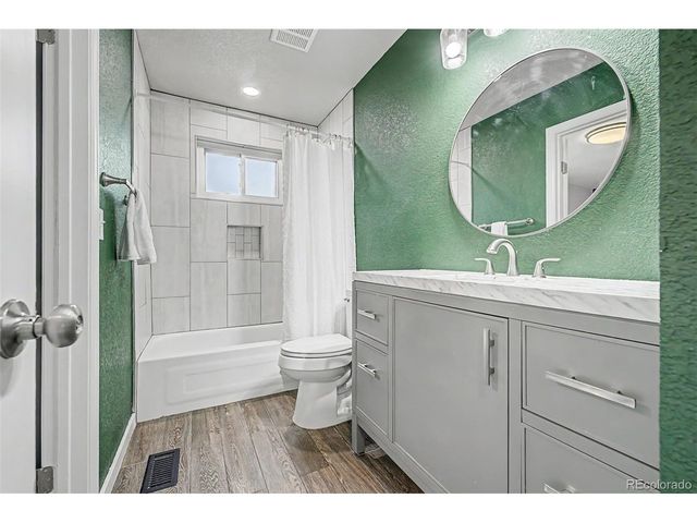 995 W Nolte Dr, Colorado Springs, CO 80916