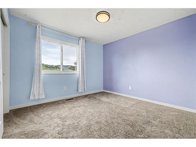 995 W Nolte Dr, Colorado Springs, CO 80916