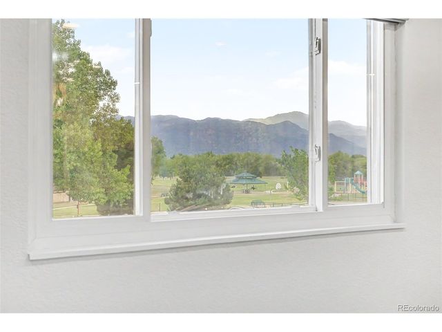 995 W Nolte Dr, Colorado Springs, CO 80916