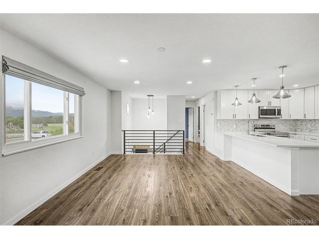 995 W Nolte Dr, Colorado Springs, CO 80916