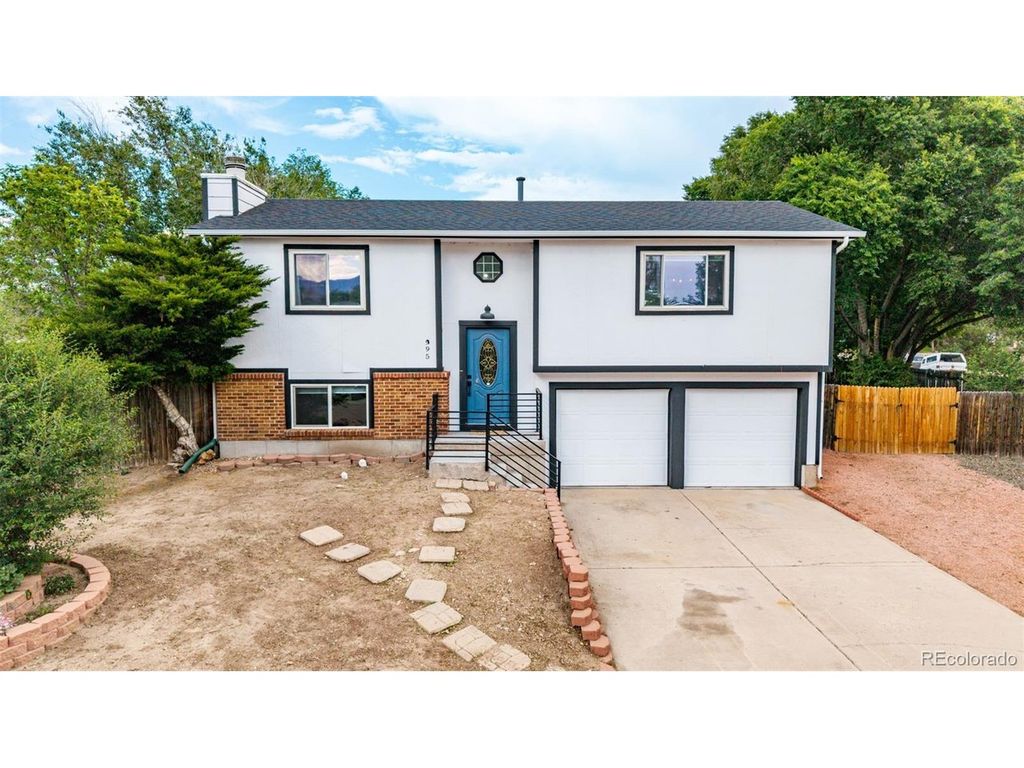 995 W Nolte Dr, Colorado Springs, CO 80916