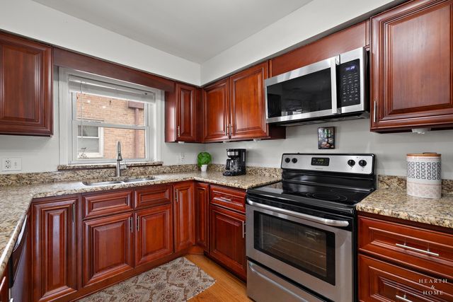 4208 N Keystone Avenue 3F, Chicago, IL 60641