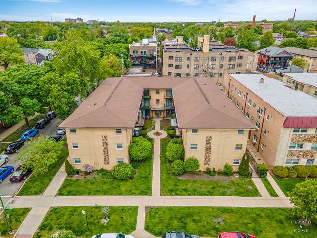 4208 N Keystone Avenue 3F, Chicago, IL 60641