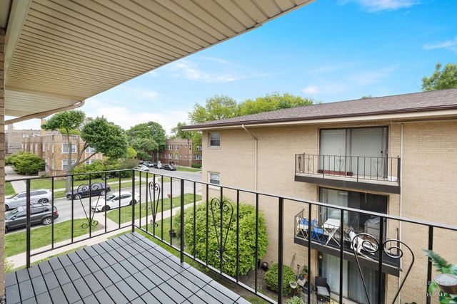 4208 N Keystone Avenue 3F, Chicago, IL 60641