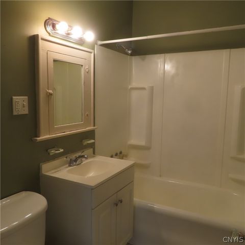 105-107 Twin Hills Drive, Syracuse, NY 13207