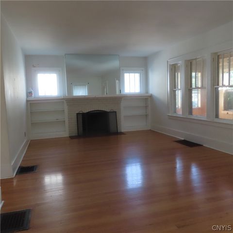 105-107 Twin Hills Drive, Syracuse, NY 13207