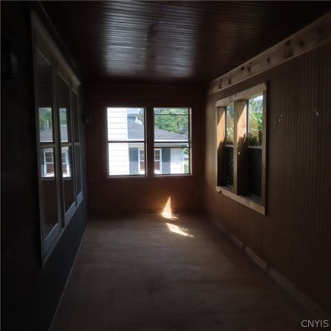 105-107 Twin Hills Drive, Syracuse, NY 13207