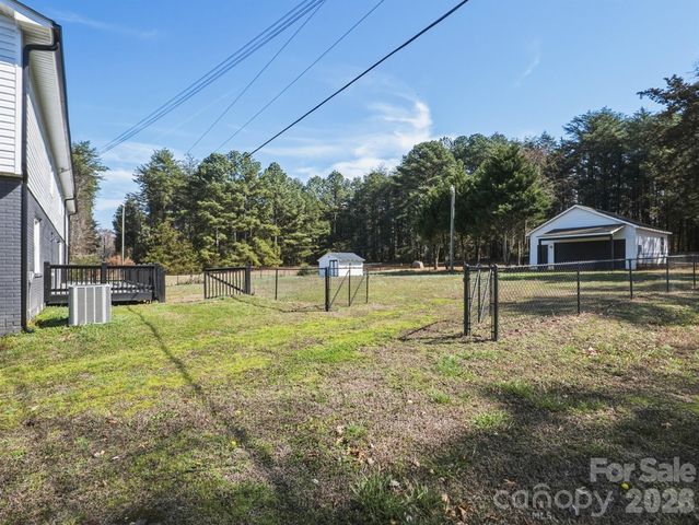 330 Skyview Drive, Catawba, SC 29704
