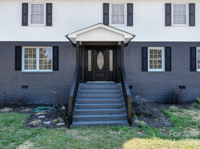 330 Skyview Drive, Catawba, SC 29704