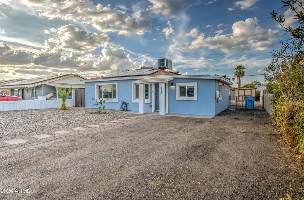 2030 W MONTE VISTA Road, Phoenix, AZ 85009 — exterior