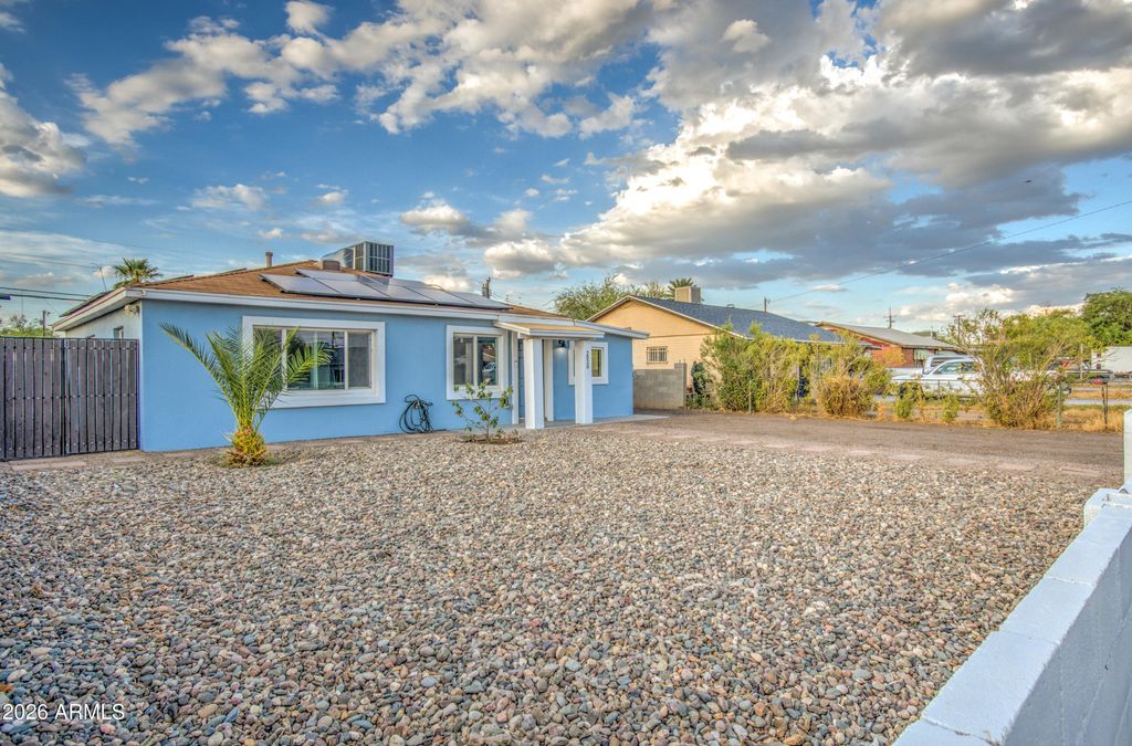 2030 W MONTE VISTA Road, Phoenix, AZ 85009 — photo 2