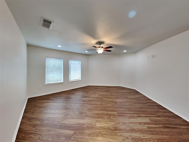 15818 Shoreline Terrace Drive, Houston, TX 77044